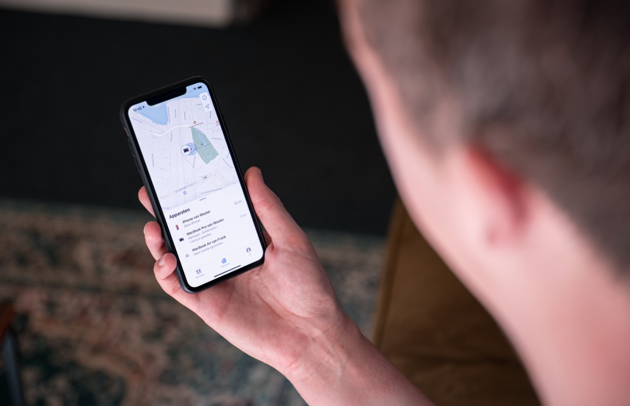 iOS 15 Lets You Track Your Lost AirPods (And Here’s How) iOS 15 Lets You Track Your Lost AirPods (And Here’s How)