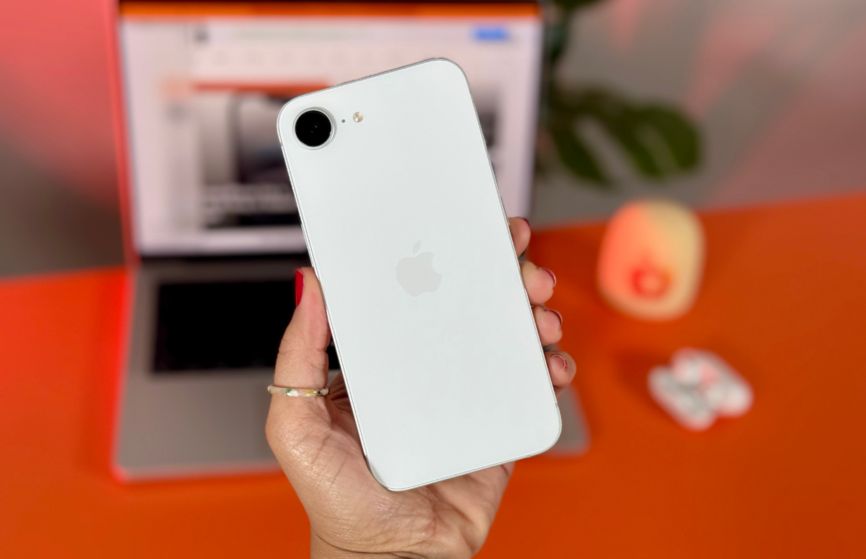 View iPhone 16th with subscription