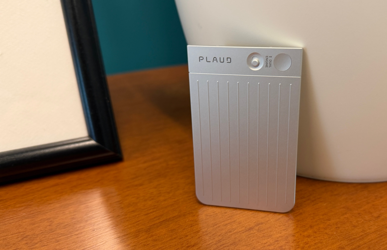 plaud note upright