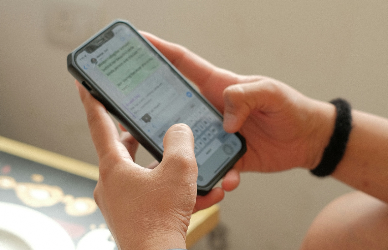Security hole in WhatsApp reveals 3.5 billion phone numbers Security hole in WhatsApp reveals 3.5 billion phone numbers